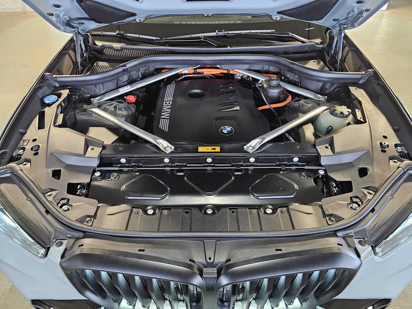 New 2026 Brooklyn Grey Metallic BMW xDrive50e image 10