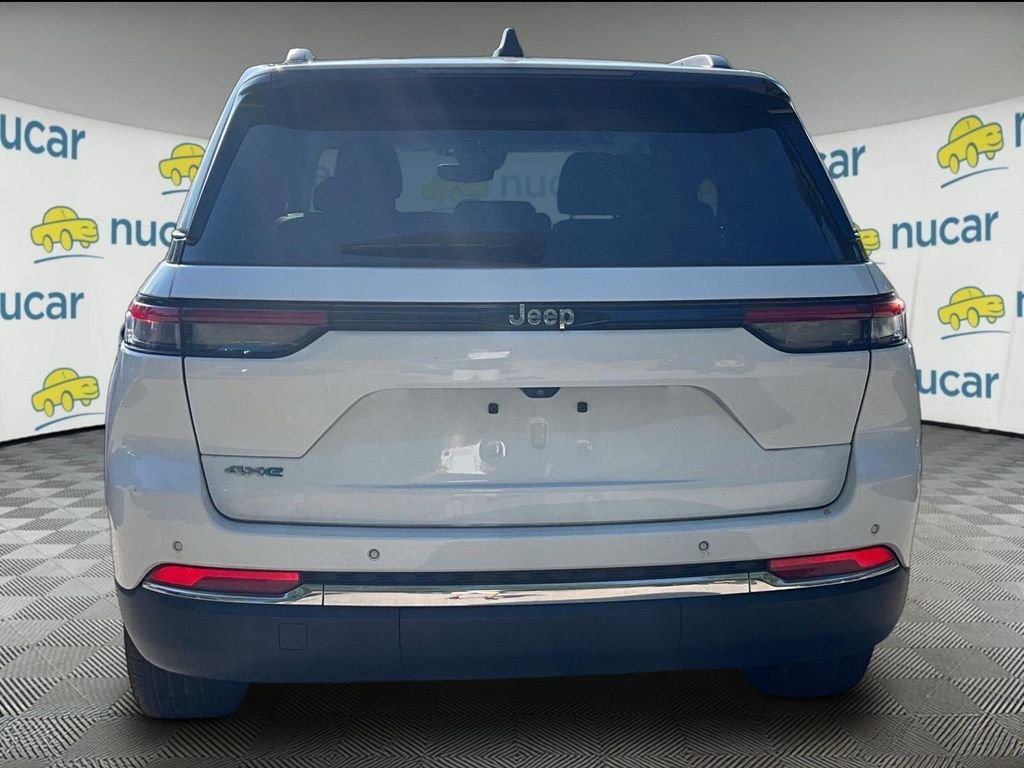 Used 2023 White Jeep 4xe image 3