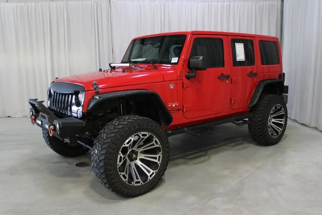 Used 2018 Red Jeep Unlimited Sahara image 26