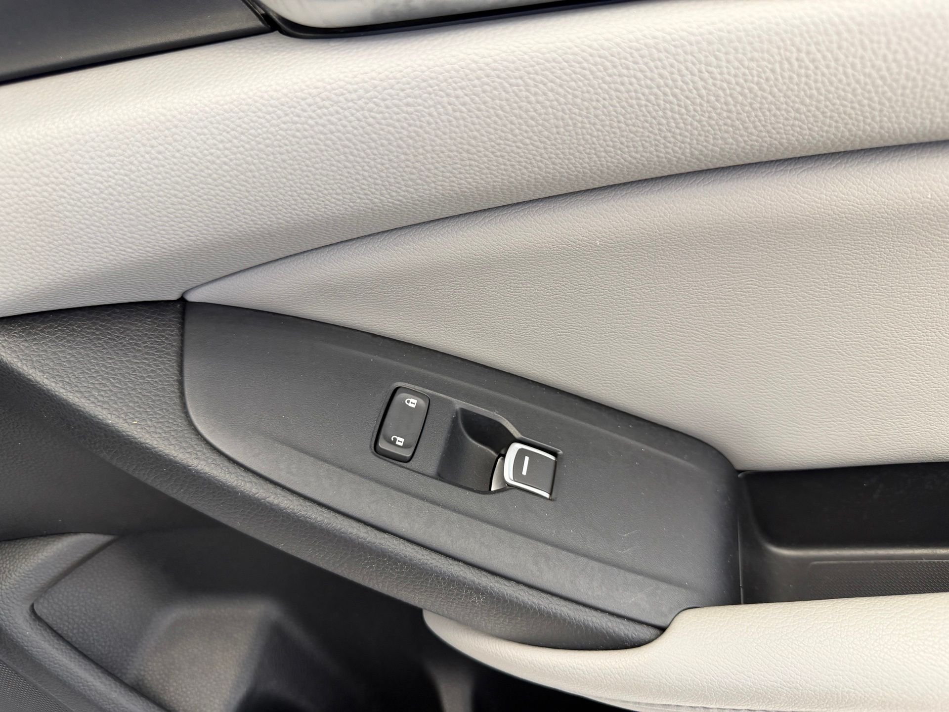 Used 2018 Silver Honda Touring image 49