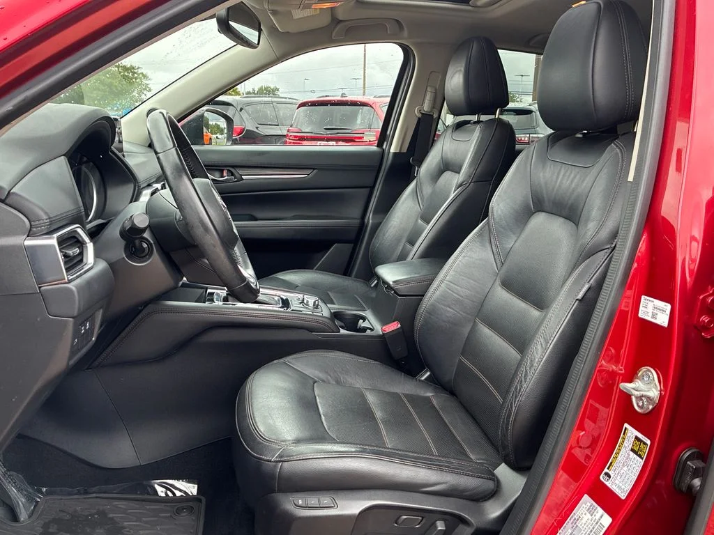 Used 2018 Red Mazda Grand Touring image 10