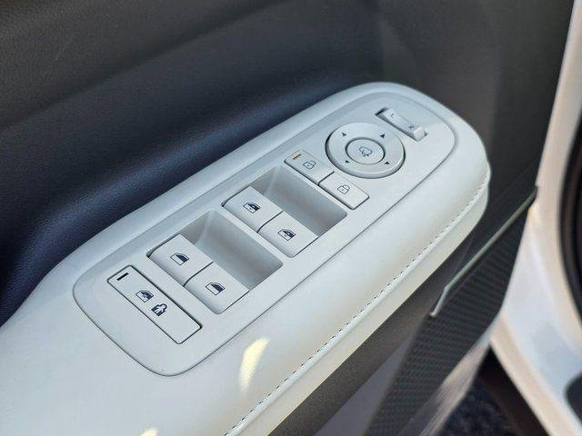 2025 Hyundai Santa Fe Limited - Photo 24