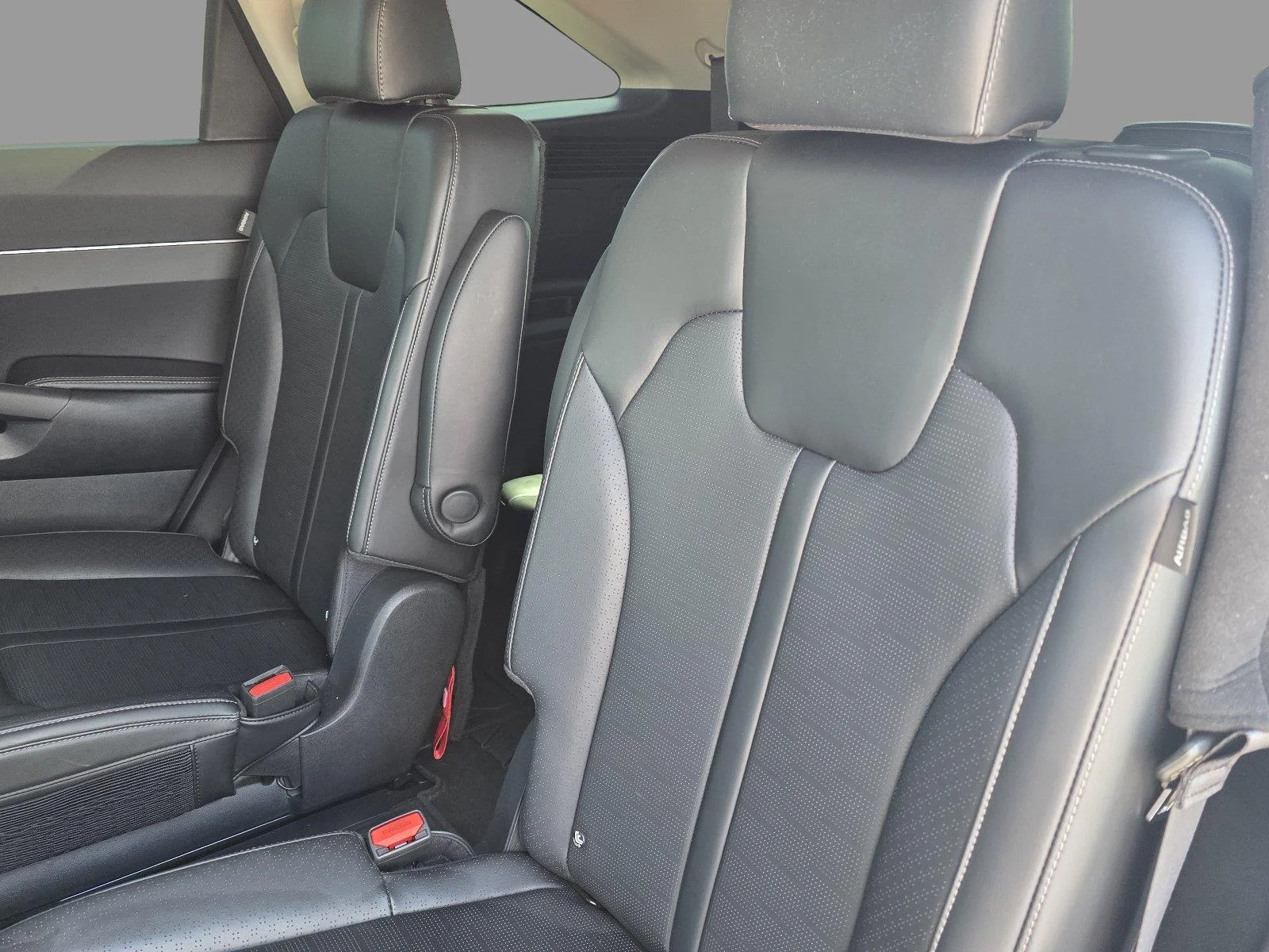 Used 2025 Wolf Gray Kia EX image 30