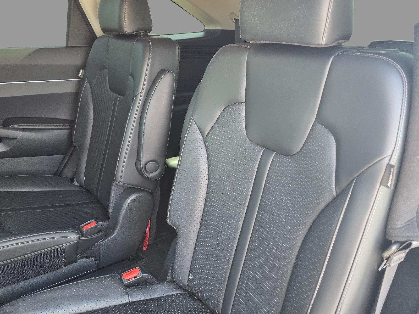 Used 2025 Wolf Gray Kia EX image 30