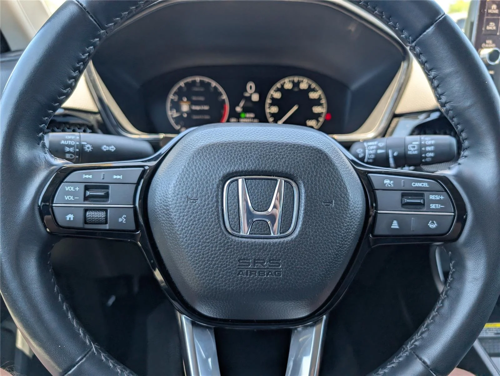 Used 2025 Urban Gray Pearl Honda EX-L image 23