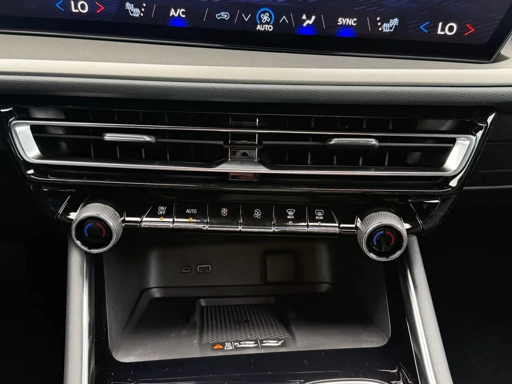 2026 Chevrolet Traverse LT - Photo 16
