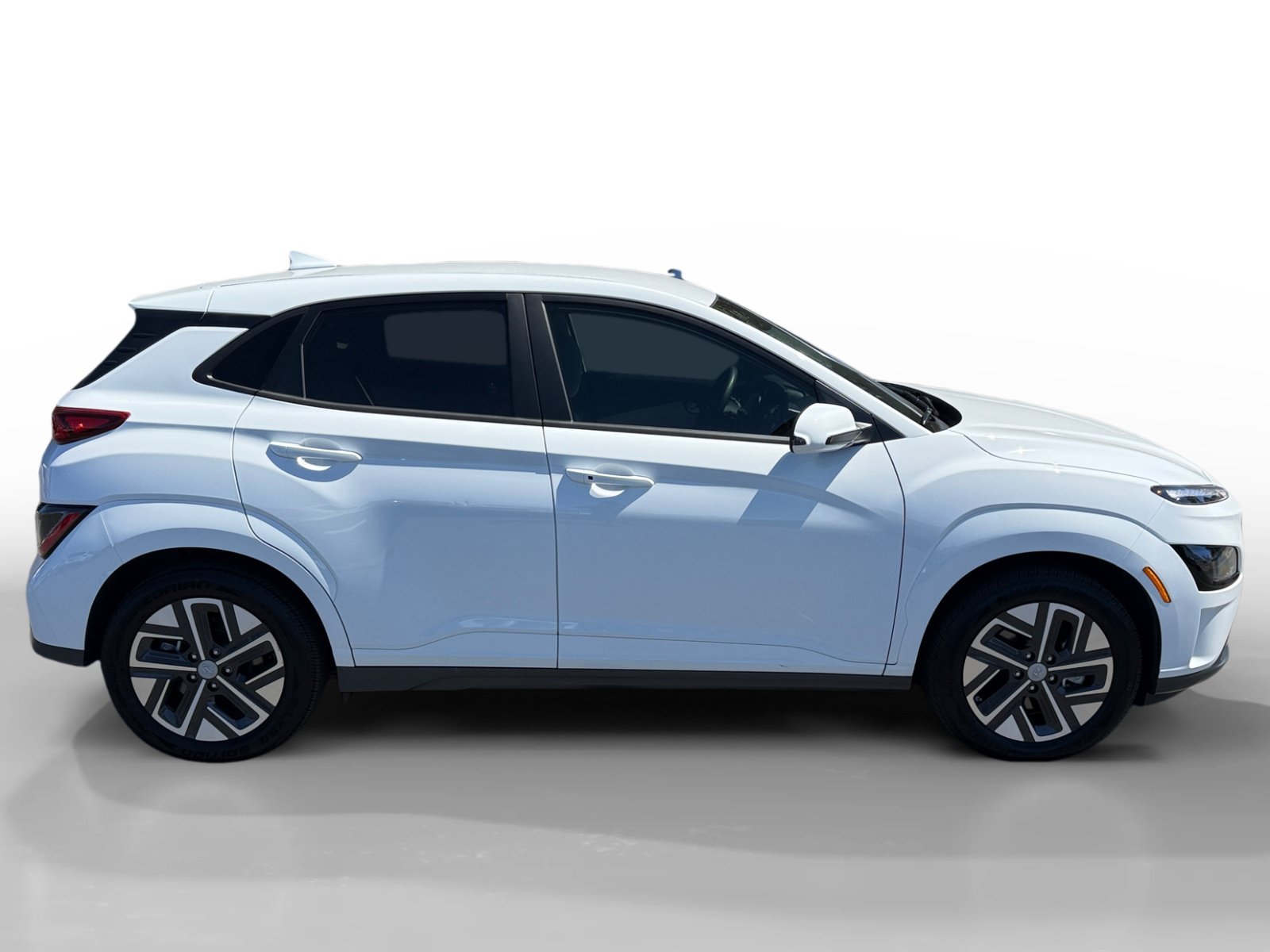 Used 2023 Lunar Hyundai SE image 6