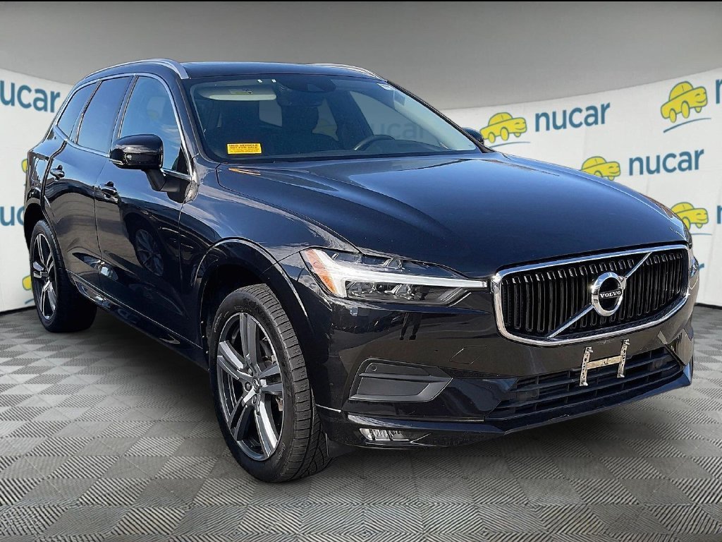 Used 2021 Black Volvo T5 Momentum image 1