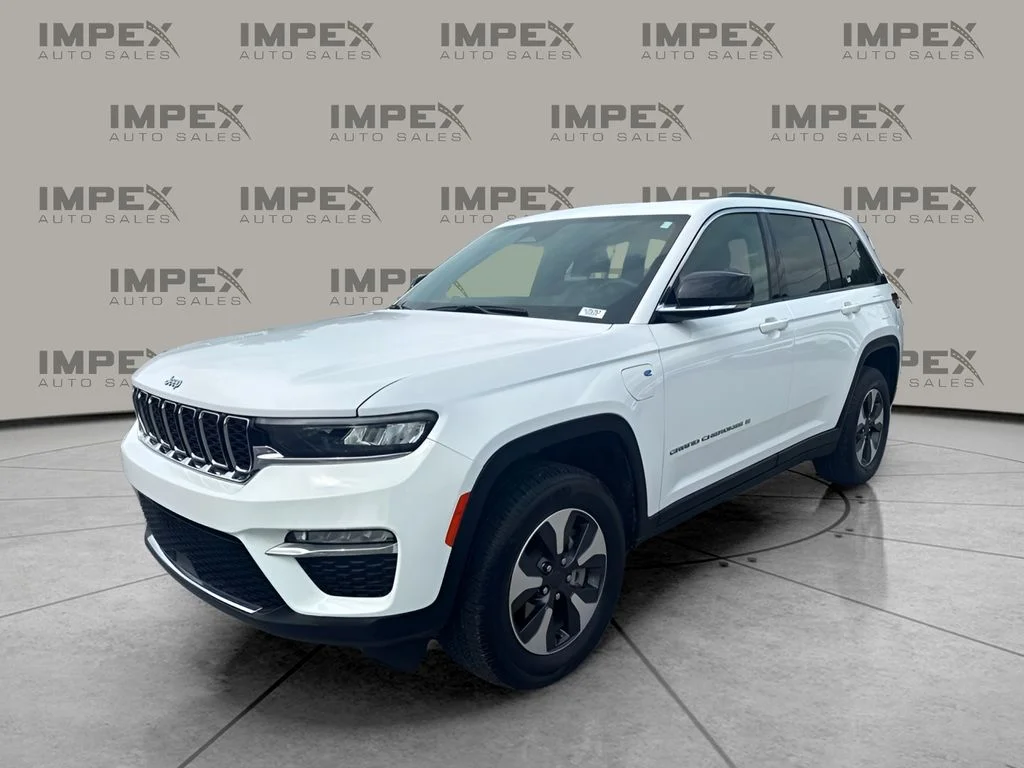 Used 2024 White Jeep 4xe image 1