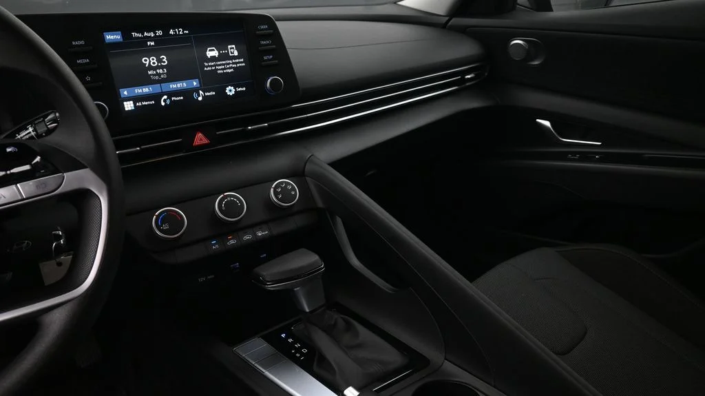 Certified Used 2025 Black Hyundai SE image 8