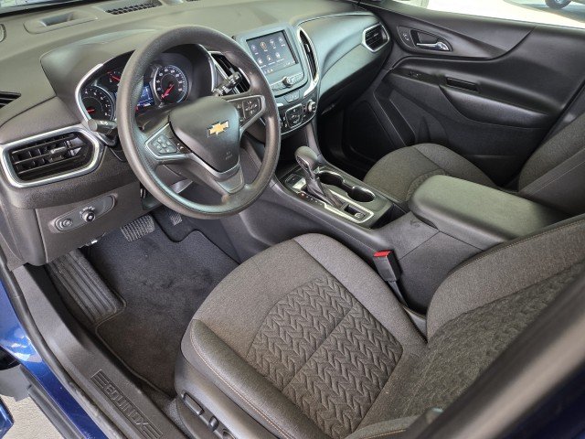 Used 2023 BLUE GLOW METALLIC Chevrolet LT image 10