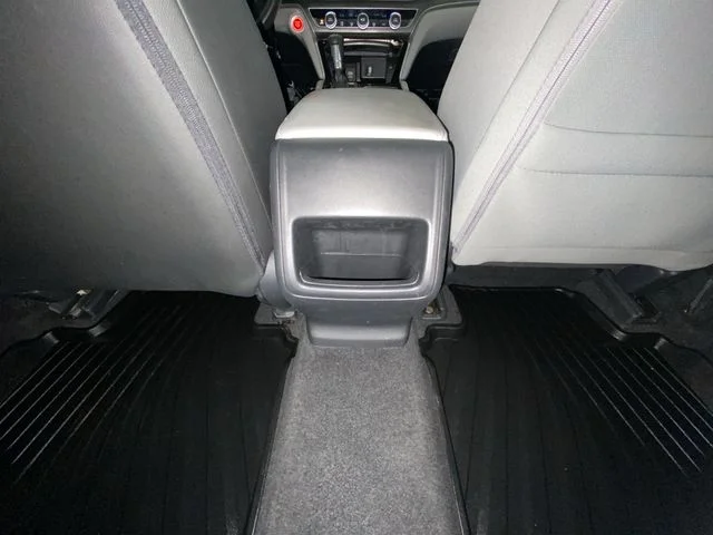 Used 2018  Honda LX image 27
