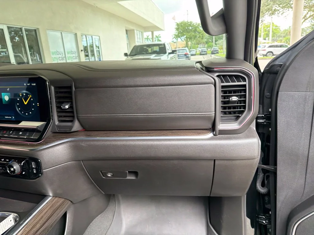Used 2024 Black Chevrolet RST image 28