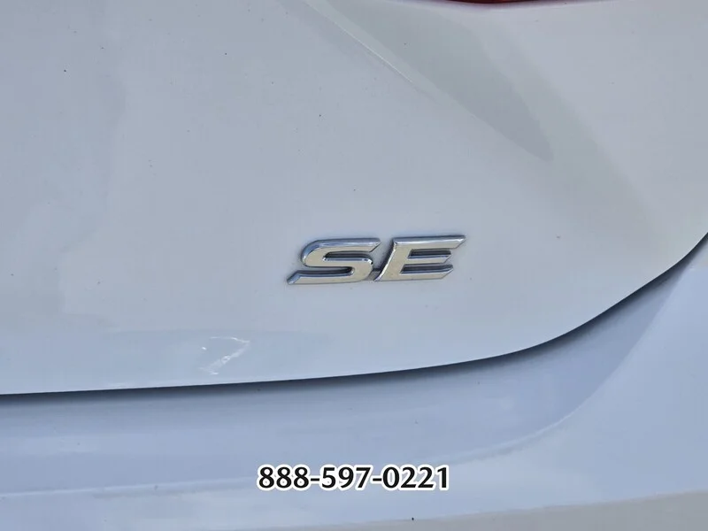 Used 2025 Ice TOYOTA SE image 16