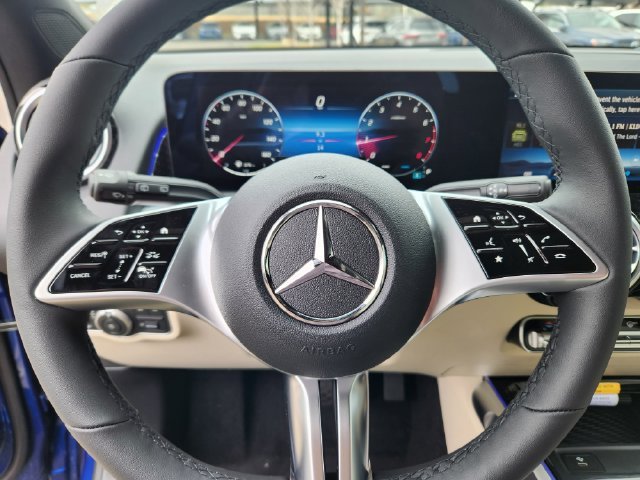 New 2026 Starling Blue Metallic Mercedes-Benz GLB 250 image 18