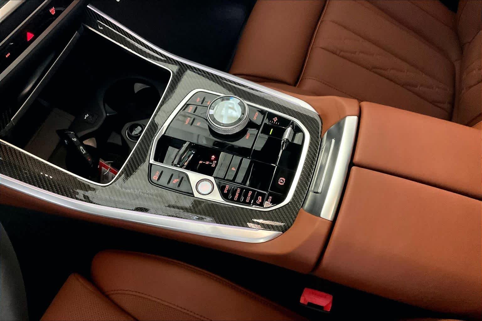 New 2026 Dravit Grey Metallic BMW M60i image 7