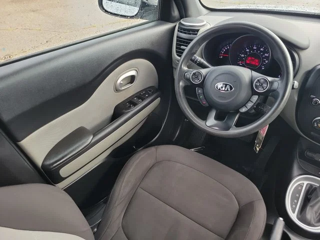 Used 2016 Silver Kia Base image 10