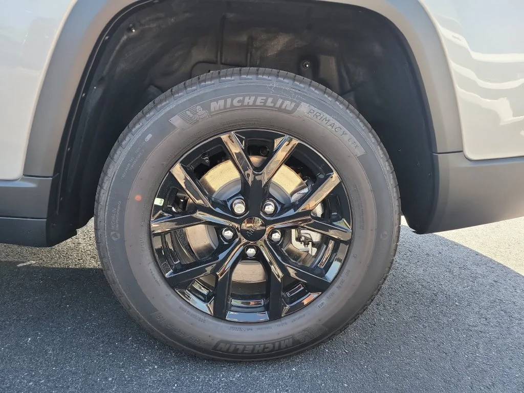 New 2026 Silver Jeep Altitude image 8