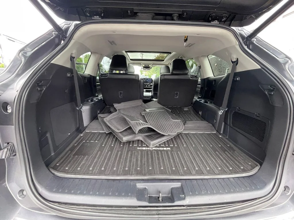 Used 2021 Gray Toyota Platinum image 22