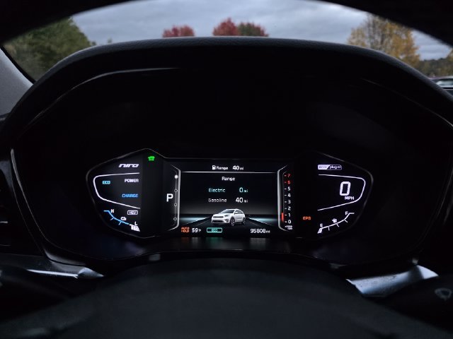 Used 2020 Silky Silver Kia EX Premium image 31