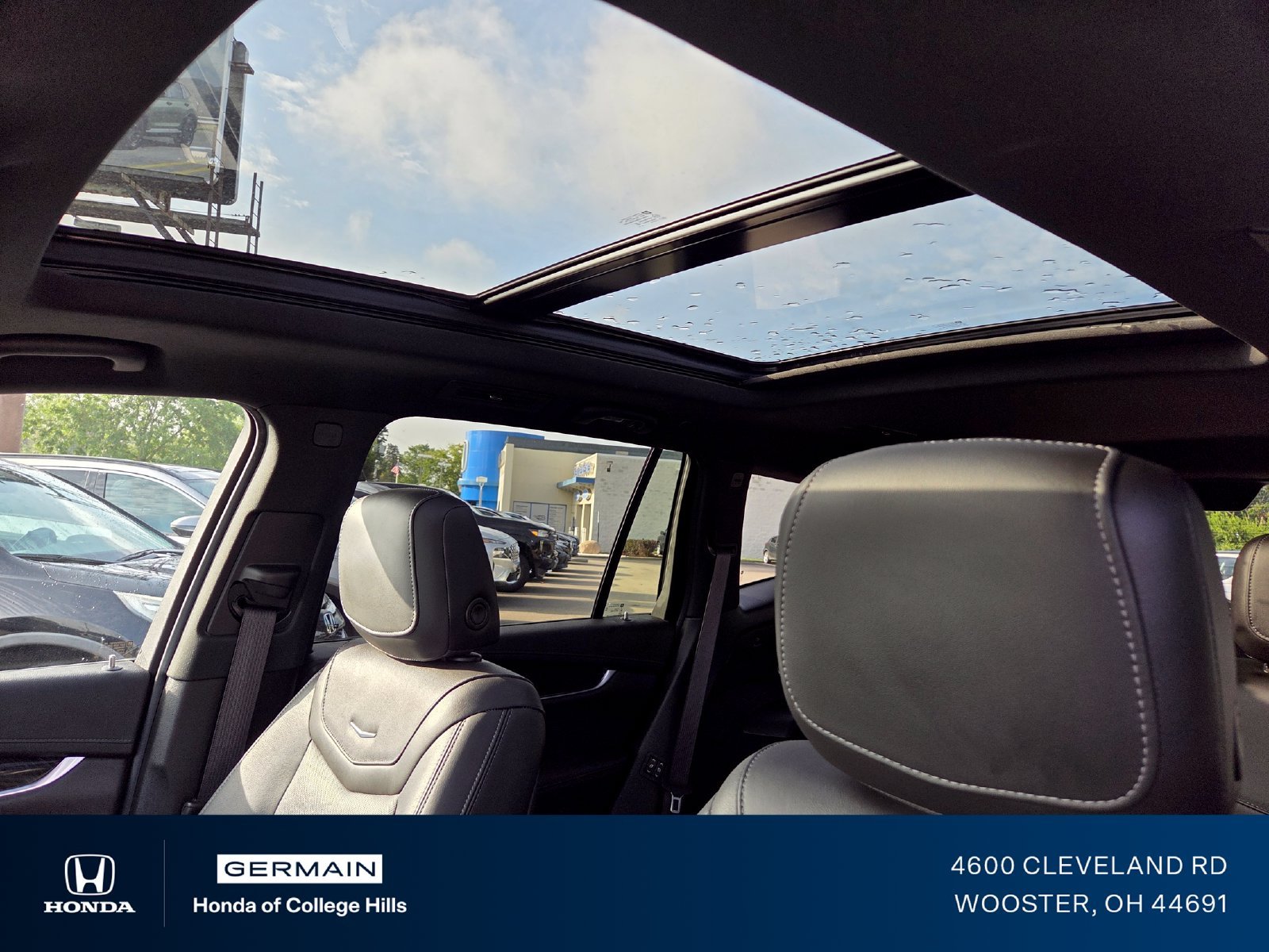 Used 2021 Black Metallic Cadillac Premium Luxury image 5