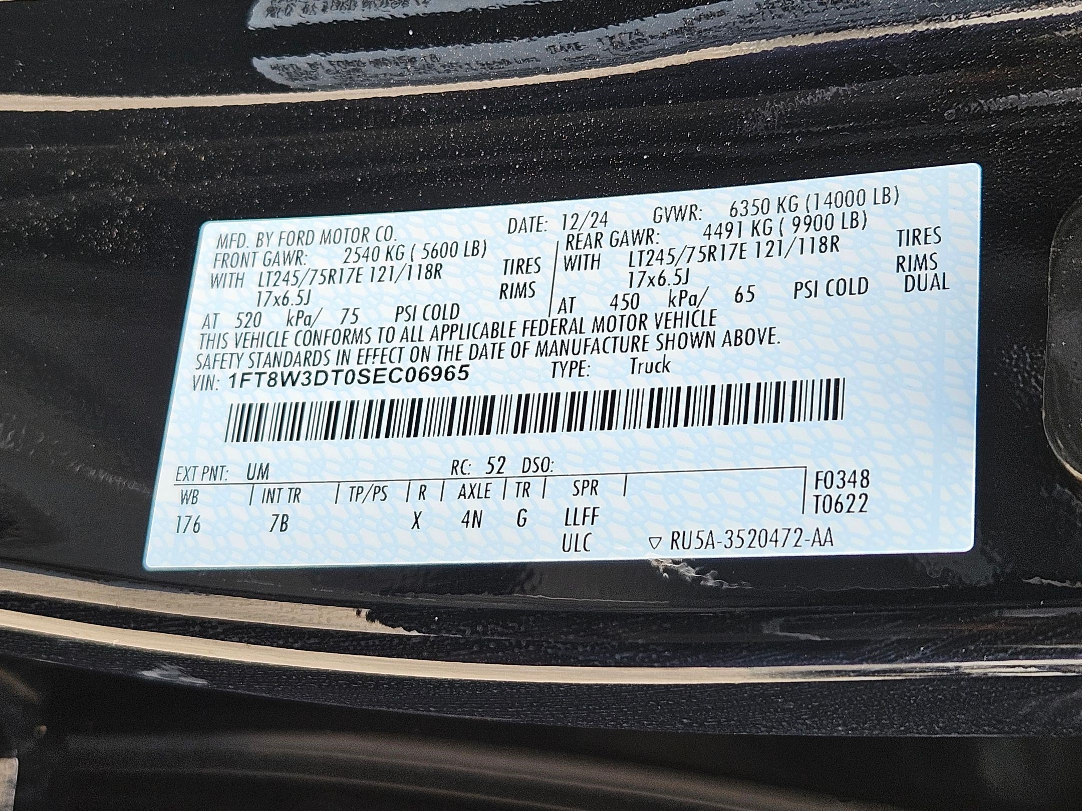 Used 2025 Agate Black Metallic Ford Platinum image 31