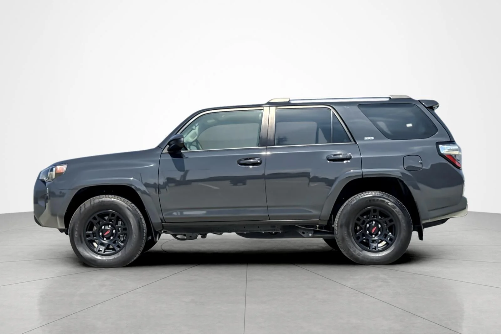 Used 2024 Underground Toyota SR5 image 2
