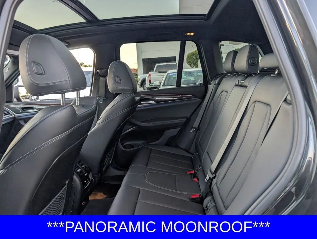 Used 2024 Gray BMW sDrive30i image 7
