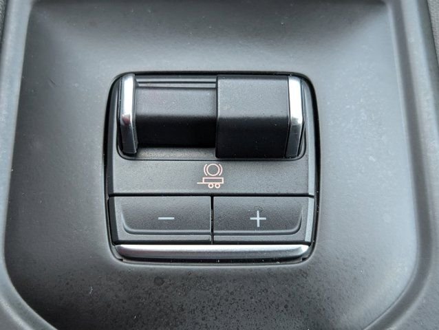 Used 2024 Silver GMC AT4 image 19