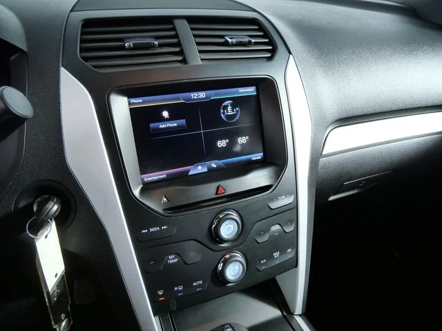 Used 2014 Black Ford XLT image 18