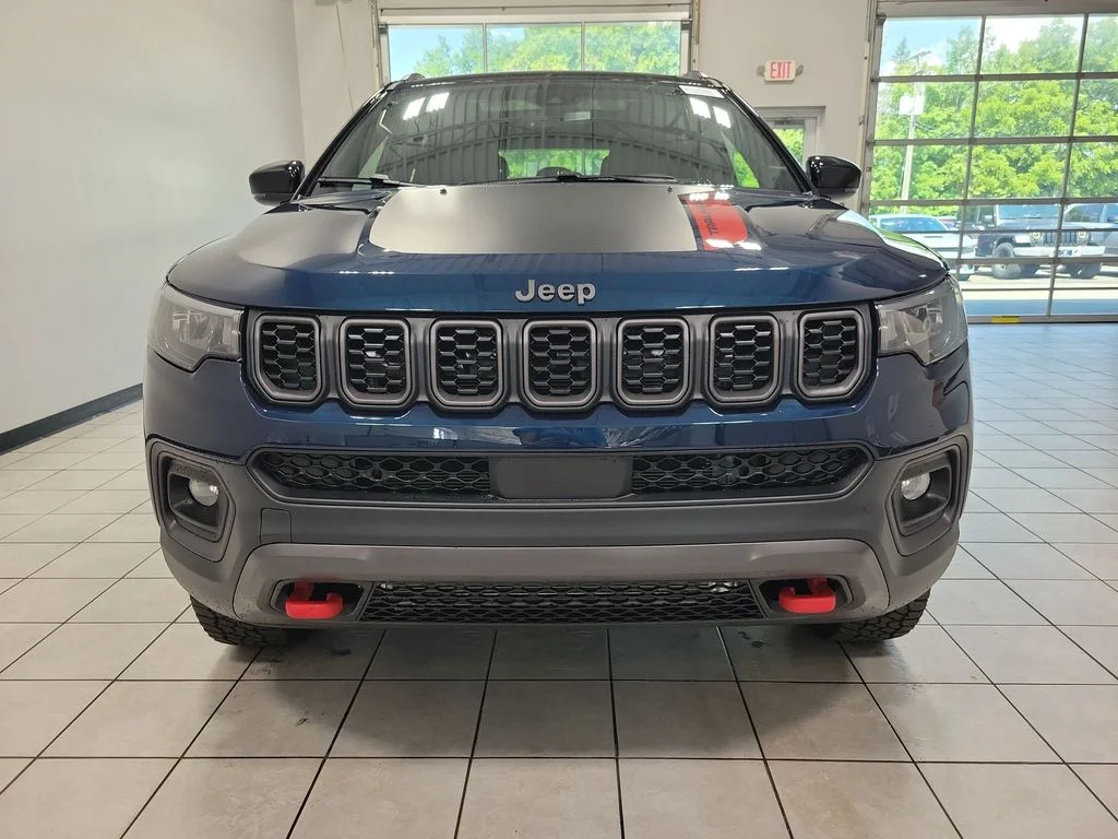 New 2026 Fathom Blue Pearl-Coat Exterior Paint Jeep Trailhawk image 2