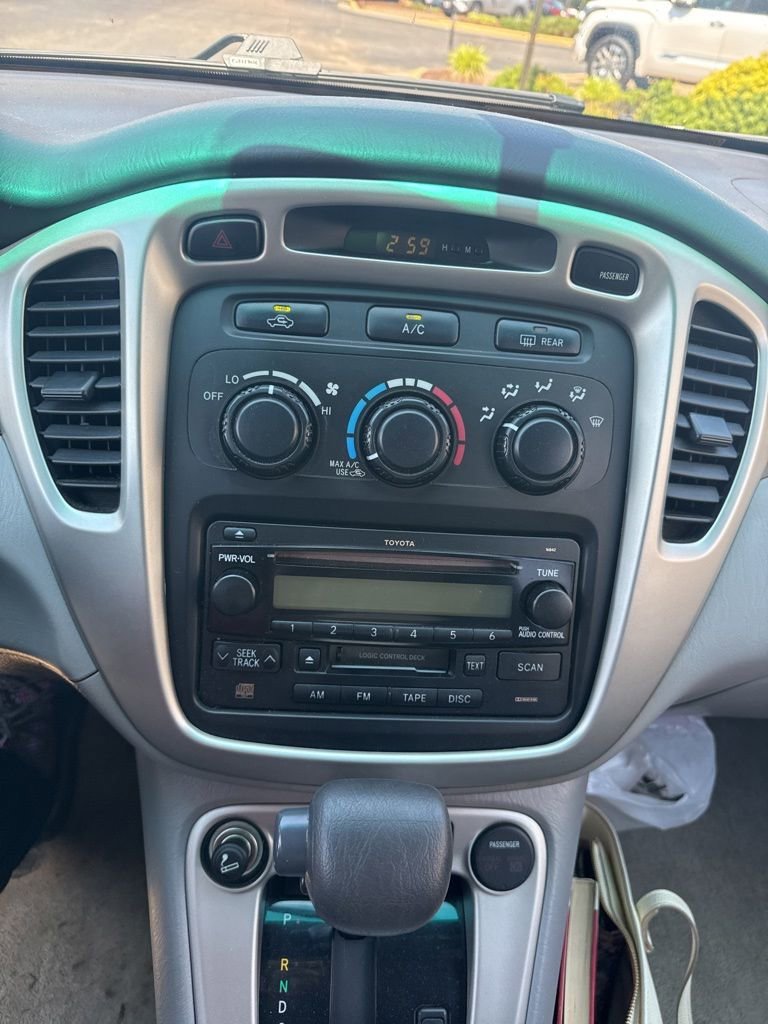 Used 2005 Bluestone Metallic Toyota V6 image 8