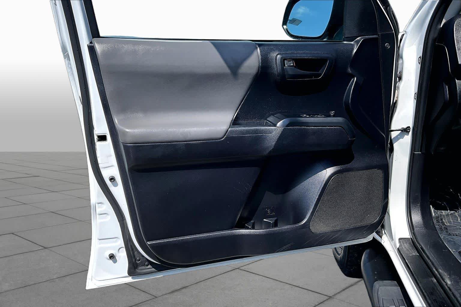 Used 2020 Super White Toyota SR image 21