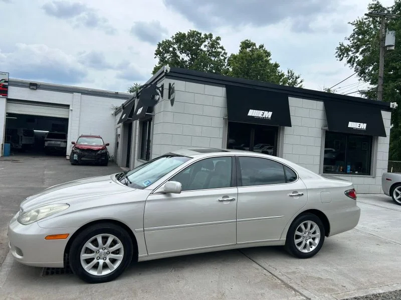 Used 2003 Gold Lexus ES 300 Sedan 4D image 3