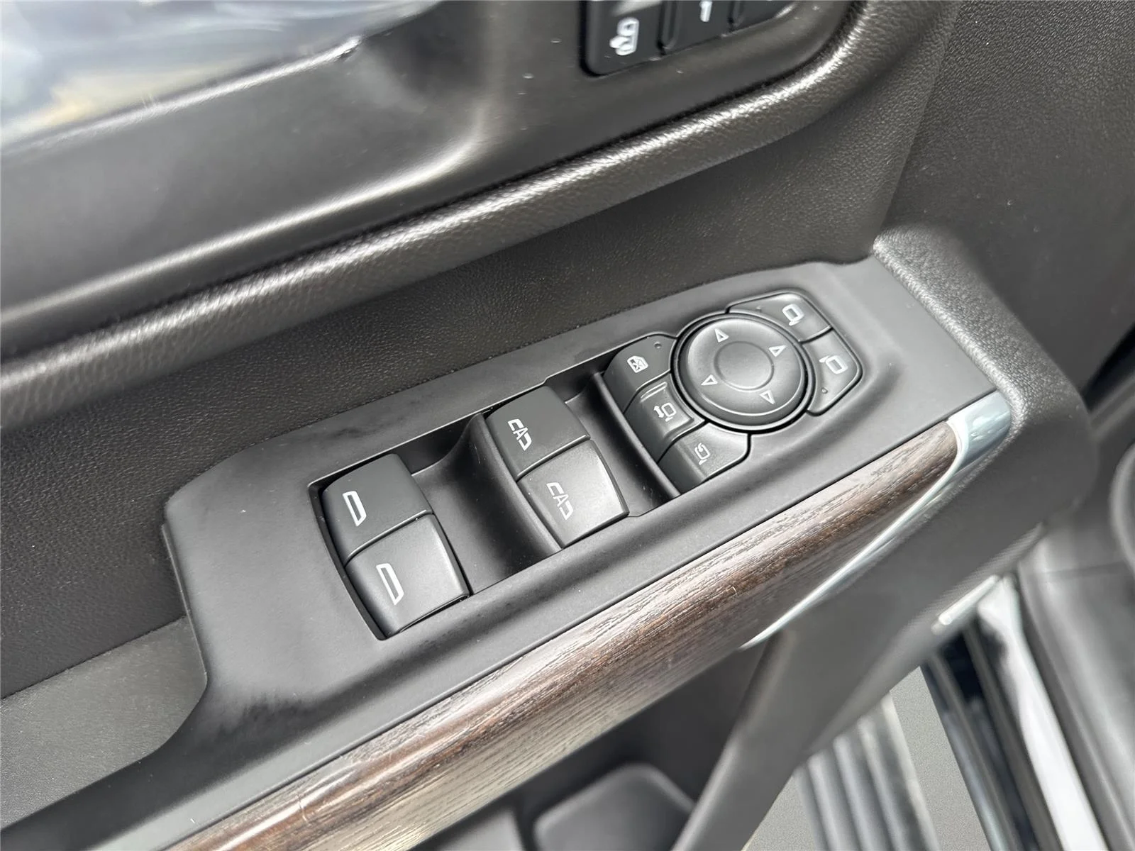 Used 2023 Onyx Black GMC Denali image 19