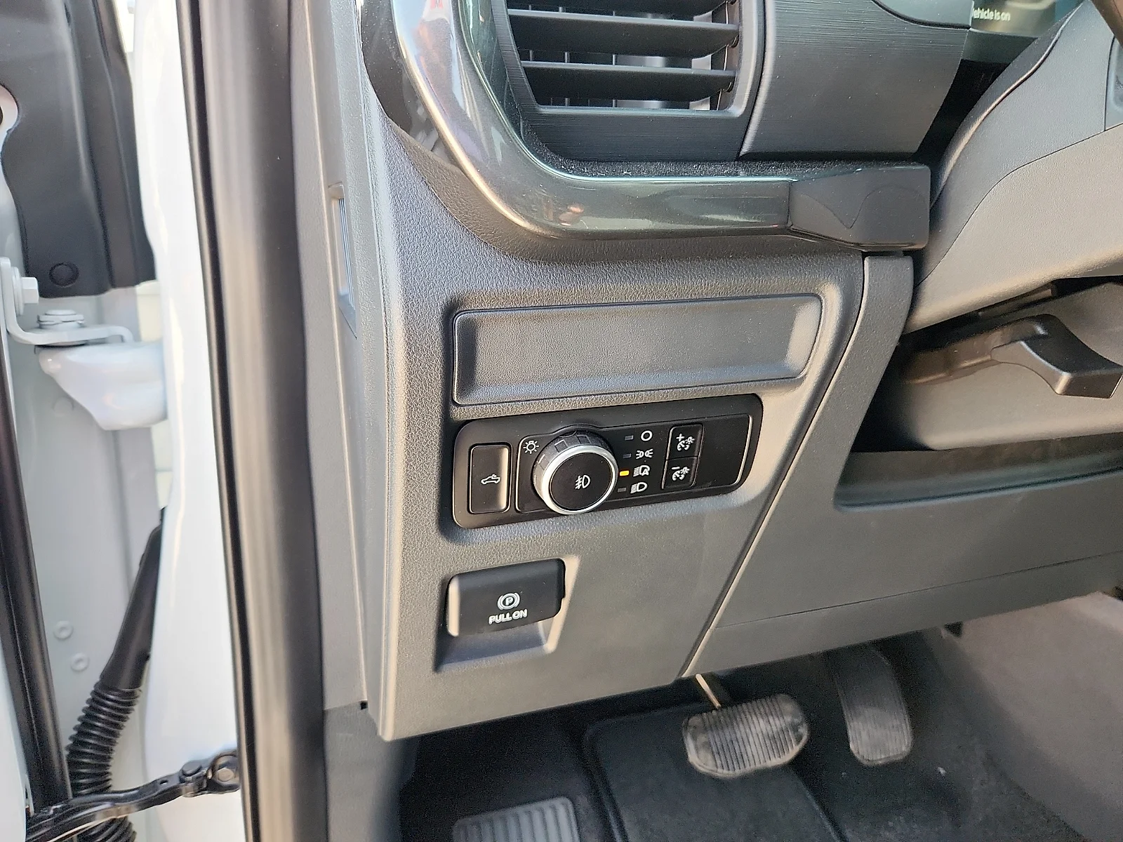 New 2026 Oxford White Ford STX® image 15