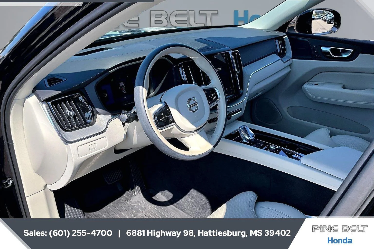 Used 2025 Onyx Black Metallic Volvo Ultra image 12