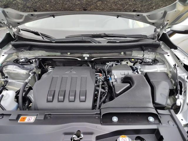 New 2026 Gray Mitsubishi ES image 30