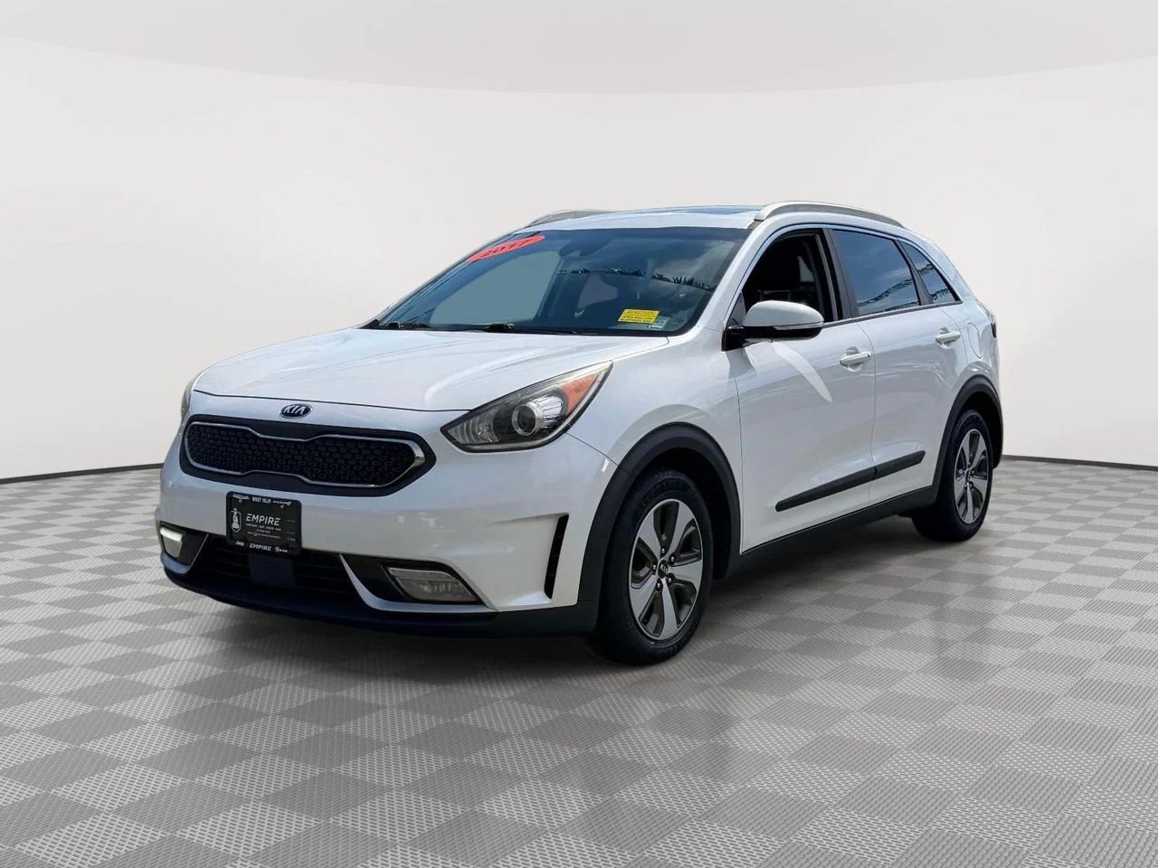 Used 2017 Snow White Pearl Kia EX image 3