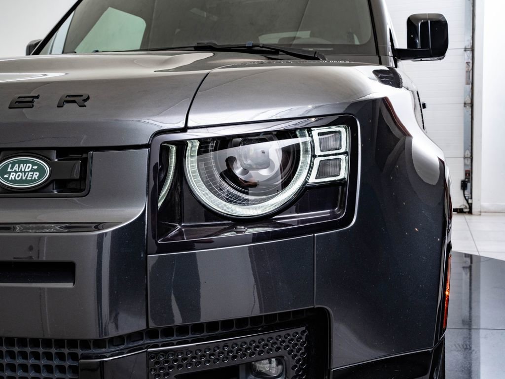 Used 2023 Carpathian Gray Premium Metallic Land Rover V8 image 15