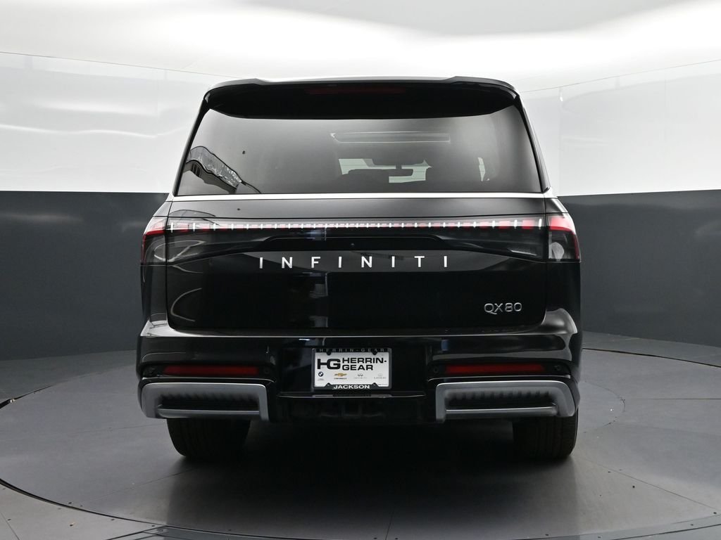 Certified Used 2025 Black INFINITI LUXE image 6