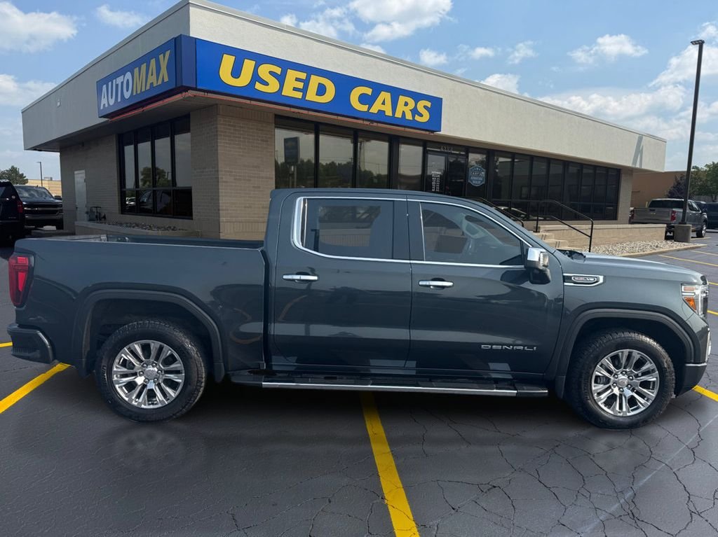 Used 2021 Hunter Metallic GMC Denali image 2