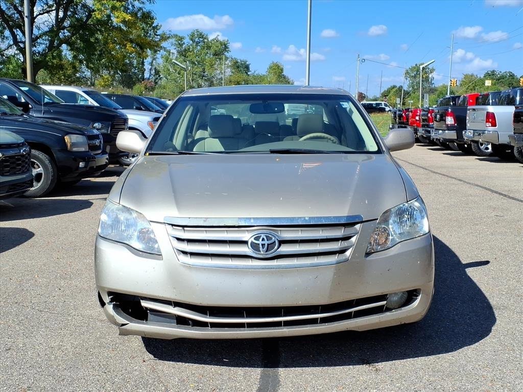 Used 2007 Toyota Avalon XLS with VIN 4T1BK36B77U251366 for sale in Howell, MI