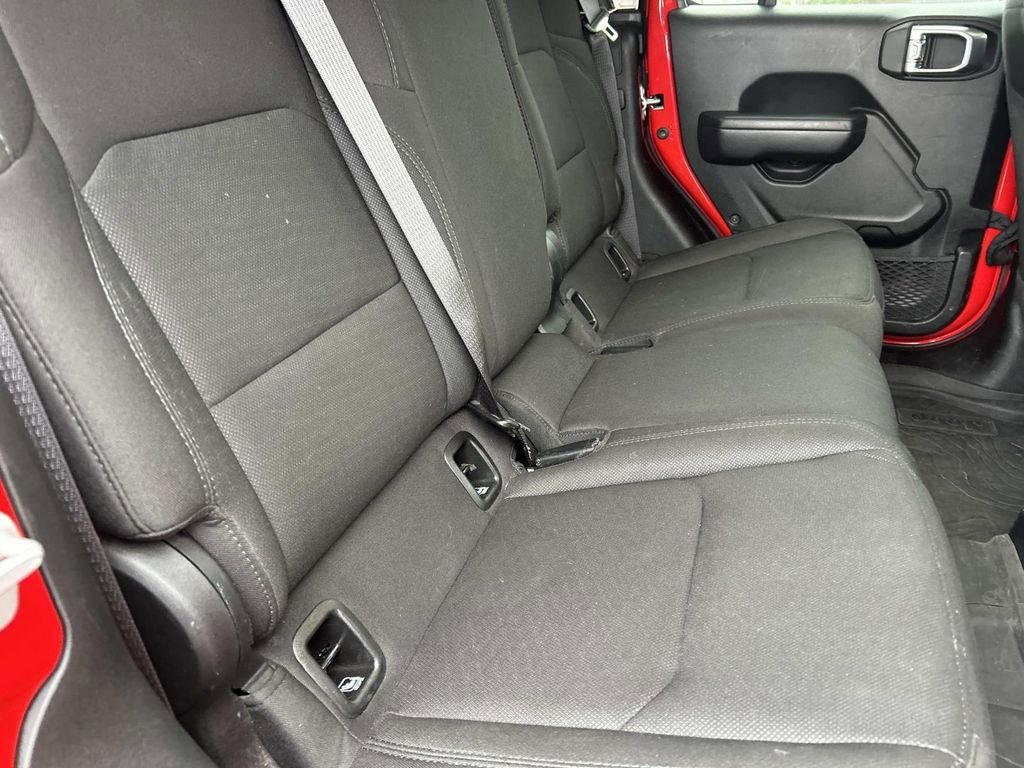 Used 2022 Firecracker Red Jeep Sport S image 17