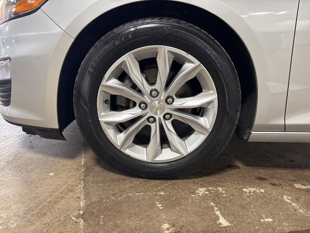 Used 2019 Silver Chevrolet LT image 21
