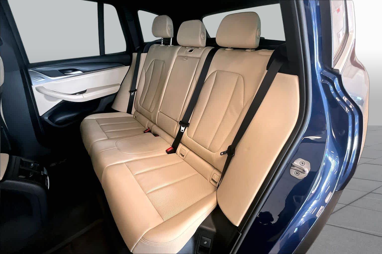Used 2023 Phytonic Blue Metallic BMW xDrive30i image 18