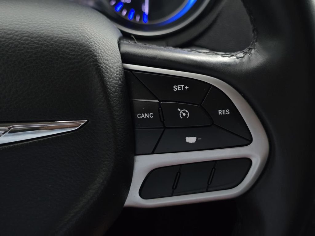 Used 2018 Gloss Black Chrysler Touring image 15