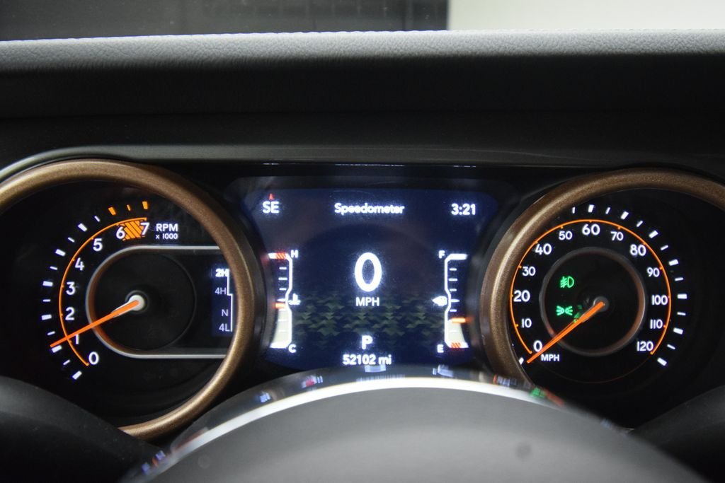 Used 2023 White Jeep Sahara image 14