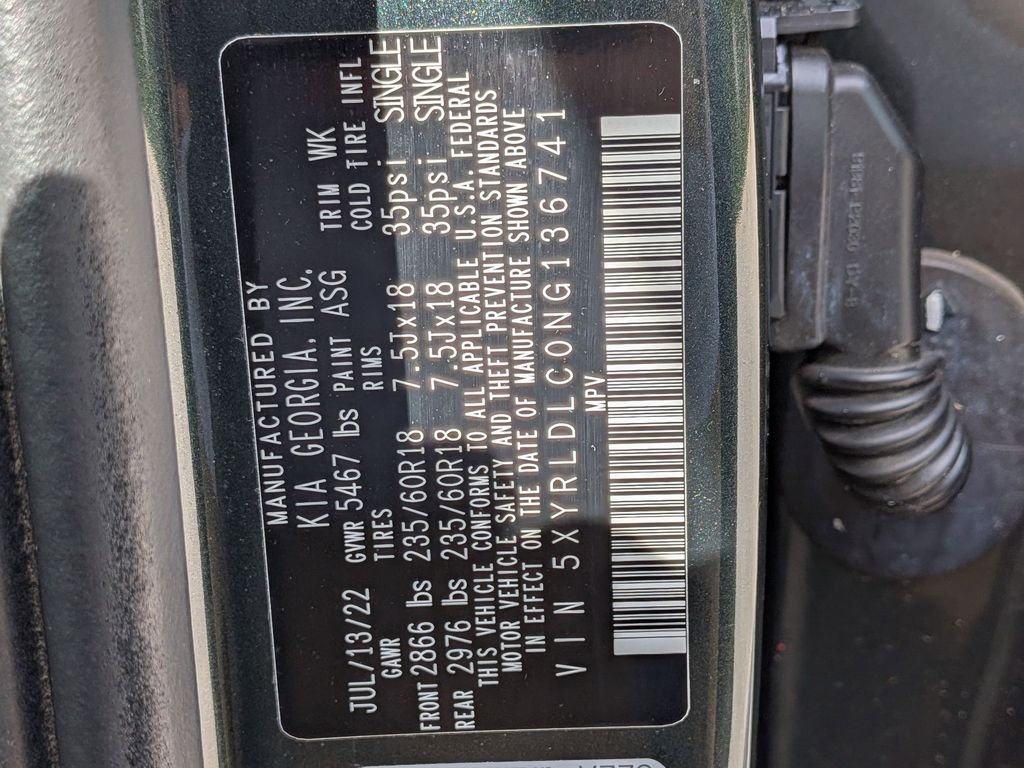 Used 2022 Green Kia S image 32