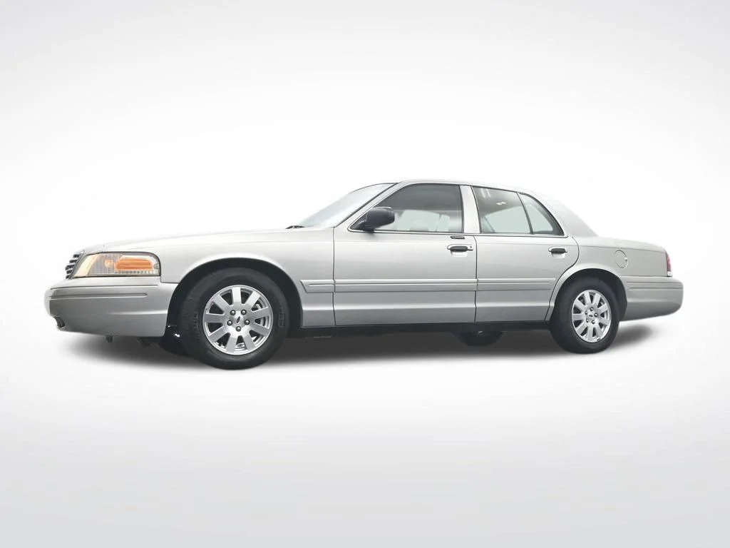 Used 2006 Silver Ford LX image 31